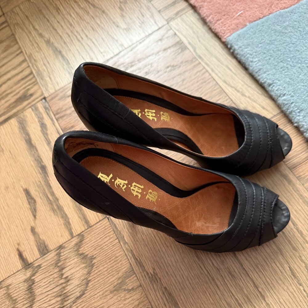 L.A.M.B. Leather Pumps - Size 9.5